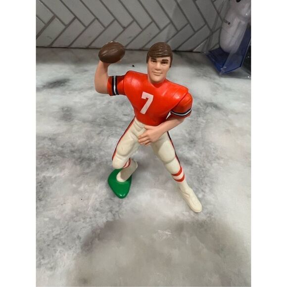 Vintage 1988 Kenner SLU Starting Lineup 1st Edt Denver Broncos John Elway Figure - Picture 1 of 3